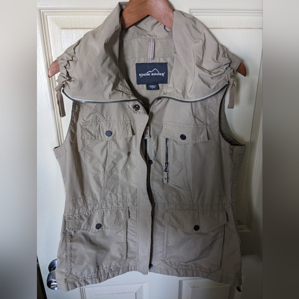 Eddie Bauer Adventure Vest- Large